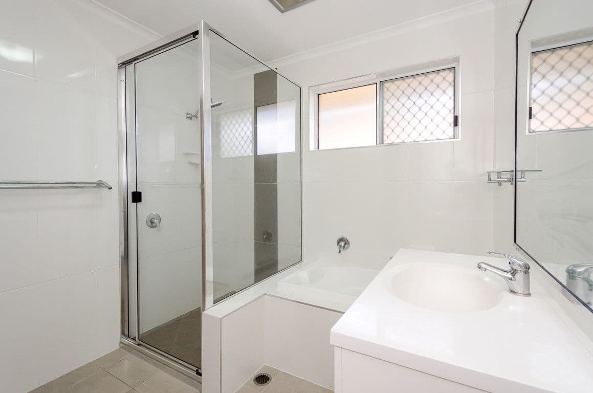 10 Resolute Street, Clinton QLD 4680, Clinton - Thumbnail 7