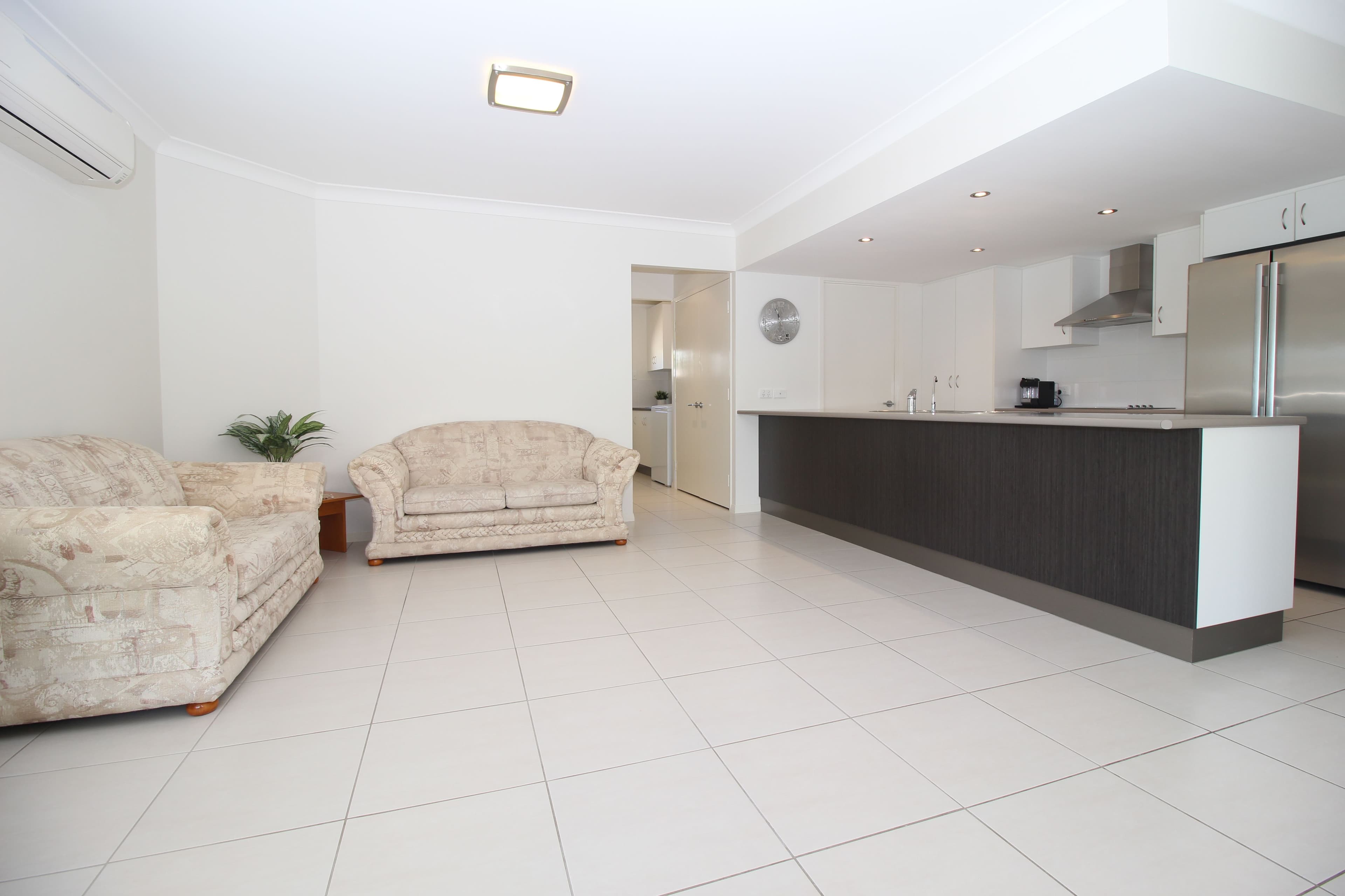 28 Desgrand Street, Emerald QLD 4720, Emerald - Thumbnail 7