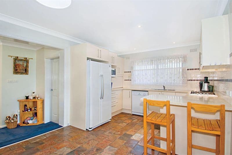 8 Junction Road, HEATHCOTE NSW 2233, Heathcote - Thumbnail 4