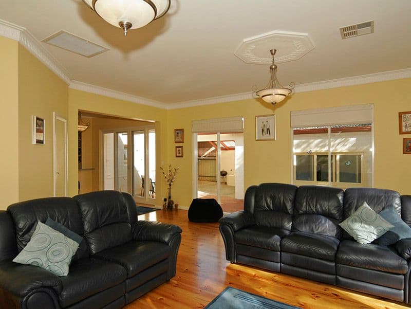 17 Gowrie Avenue, GLENGOWRIE SA 5044, Glengowrie - Thumbnail 4