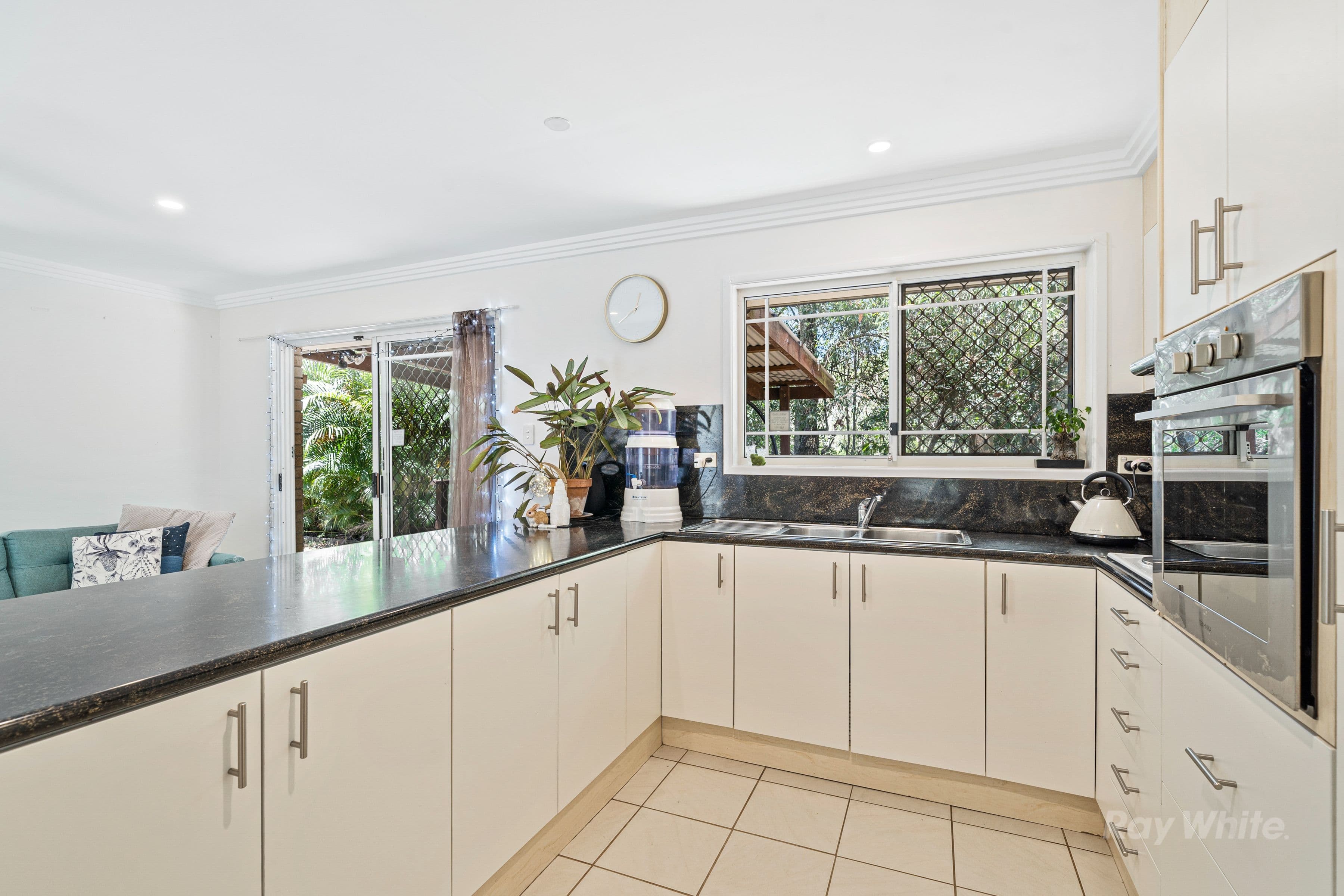 33 Melrose Place, Eagleby QLD 4207, Eagleby - Thumbnail 5
