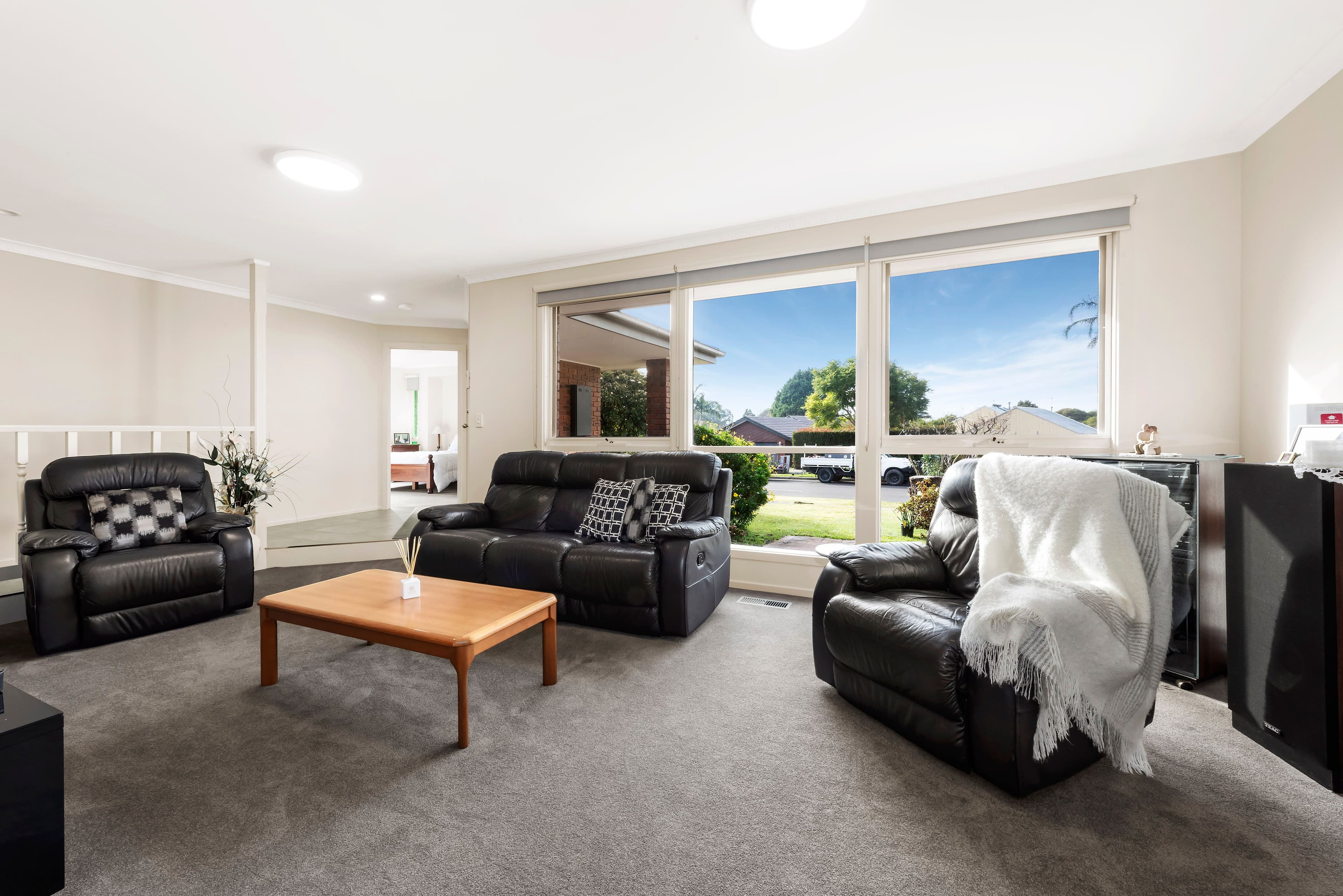 39 Severn Crescent, Rowville VIC 3178, Rowville - Thumbnail 2