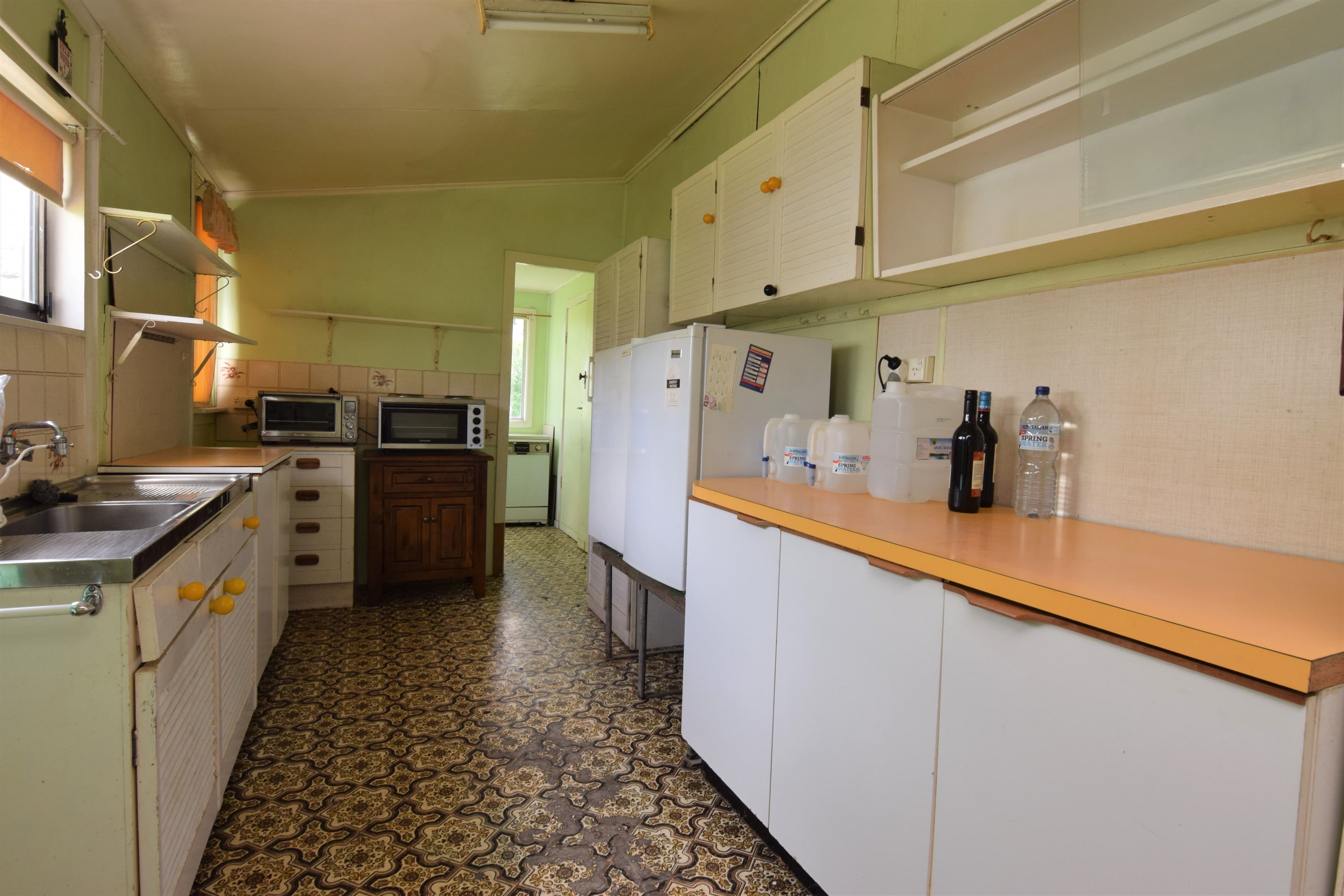 82 Bulwer Street, Tenterfield NSW 2372, Tenterfield - Thumbnail 2
