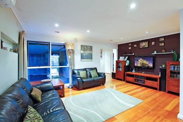 18 Clements Grove, RESERVOIR VIC 3073, Reservoir - Thumbnail 2
