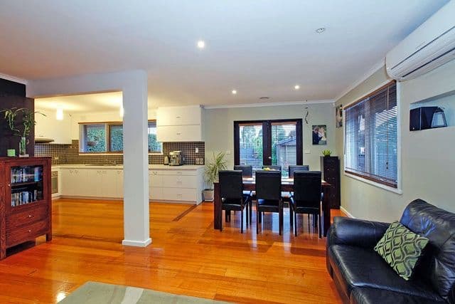 18 Clements Grove, RESERVOIR VIC 3073, Reservoir - Thumbnail 3