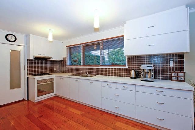 18 Clements Grove, RESERVOIR VIC 3073, Reservoir - Thumbnail 5