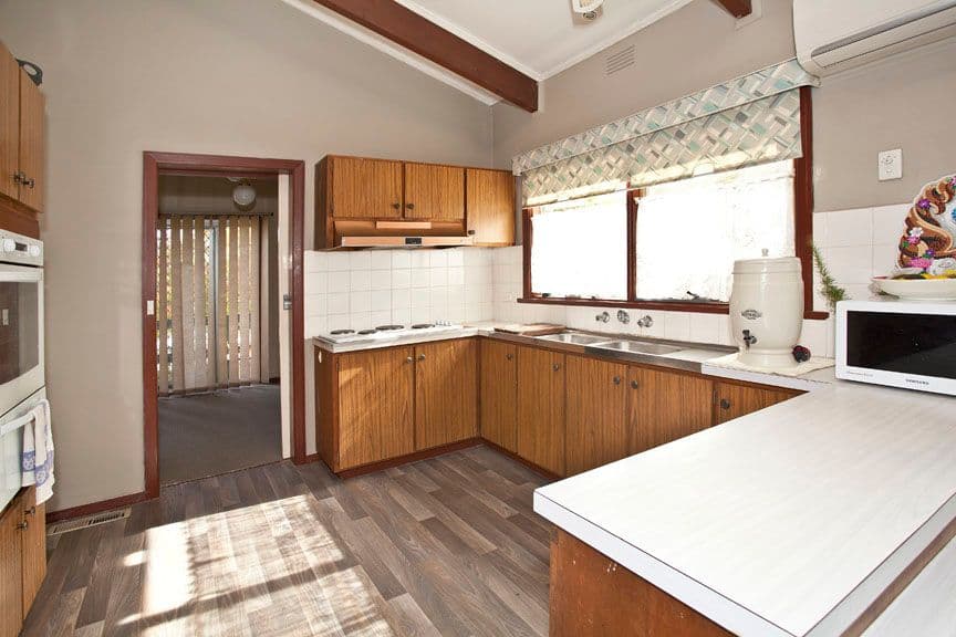 9 Minerva Crescent, VERMONT SOUTH VIC 3133, Vermont South - Thumbnail 2