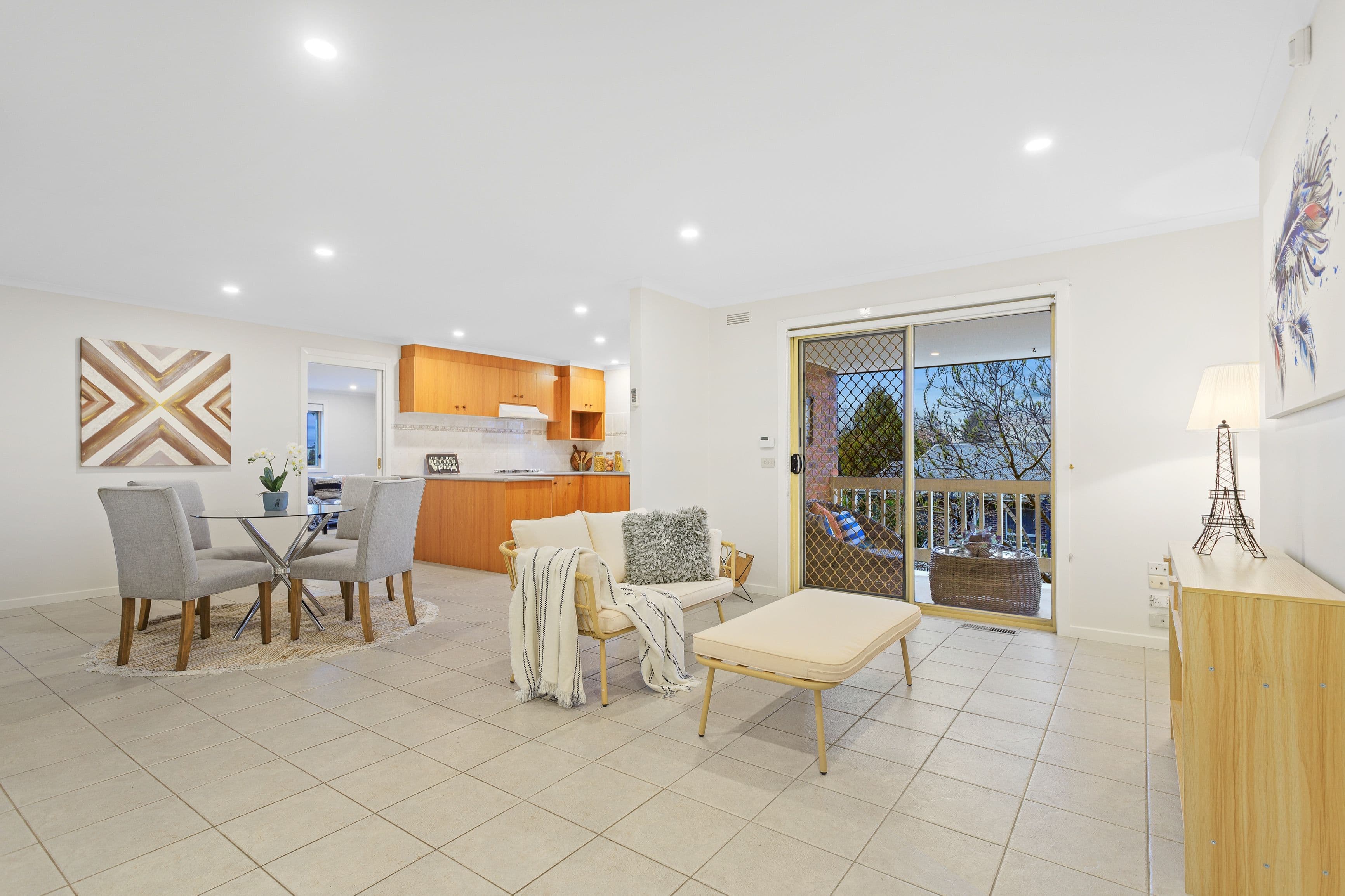 8 Lobelia Court, South Morang VIC 3752, South Morang - Thumbnail 3
