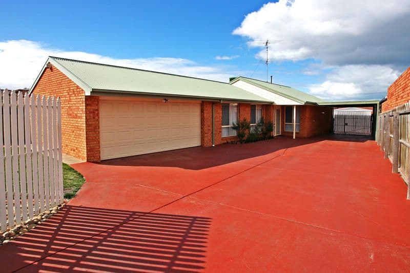 5 McQuinn Close, LOVELY BANKS VIC 3221, Lovely Banks - Image 1