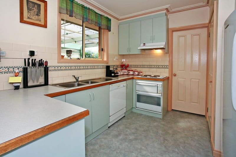 5 McQuinn Close, LOVELY BANKS VIC 3221, Lovely Banks - Thumbnail 4