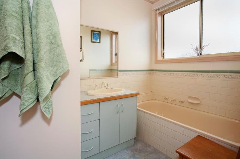 5 McQuinn Close, LOVELY BANKS VIC 3221, Lovely Banks - Thumbnail 8