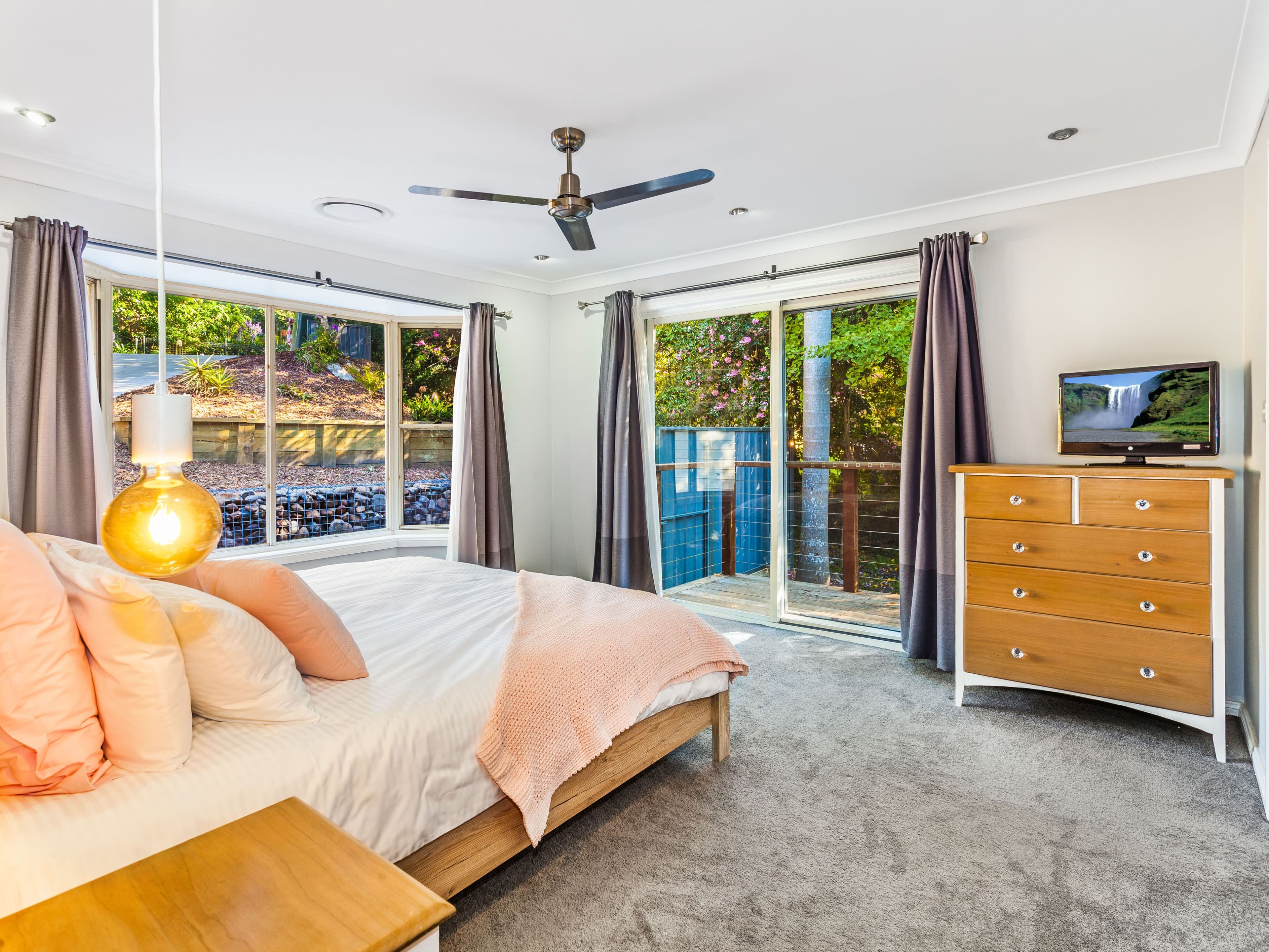 22 Southview Avenue, Stanwell Tops - Thumbnail 7