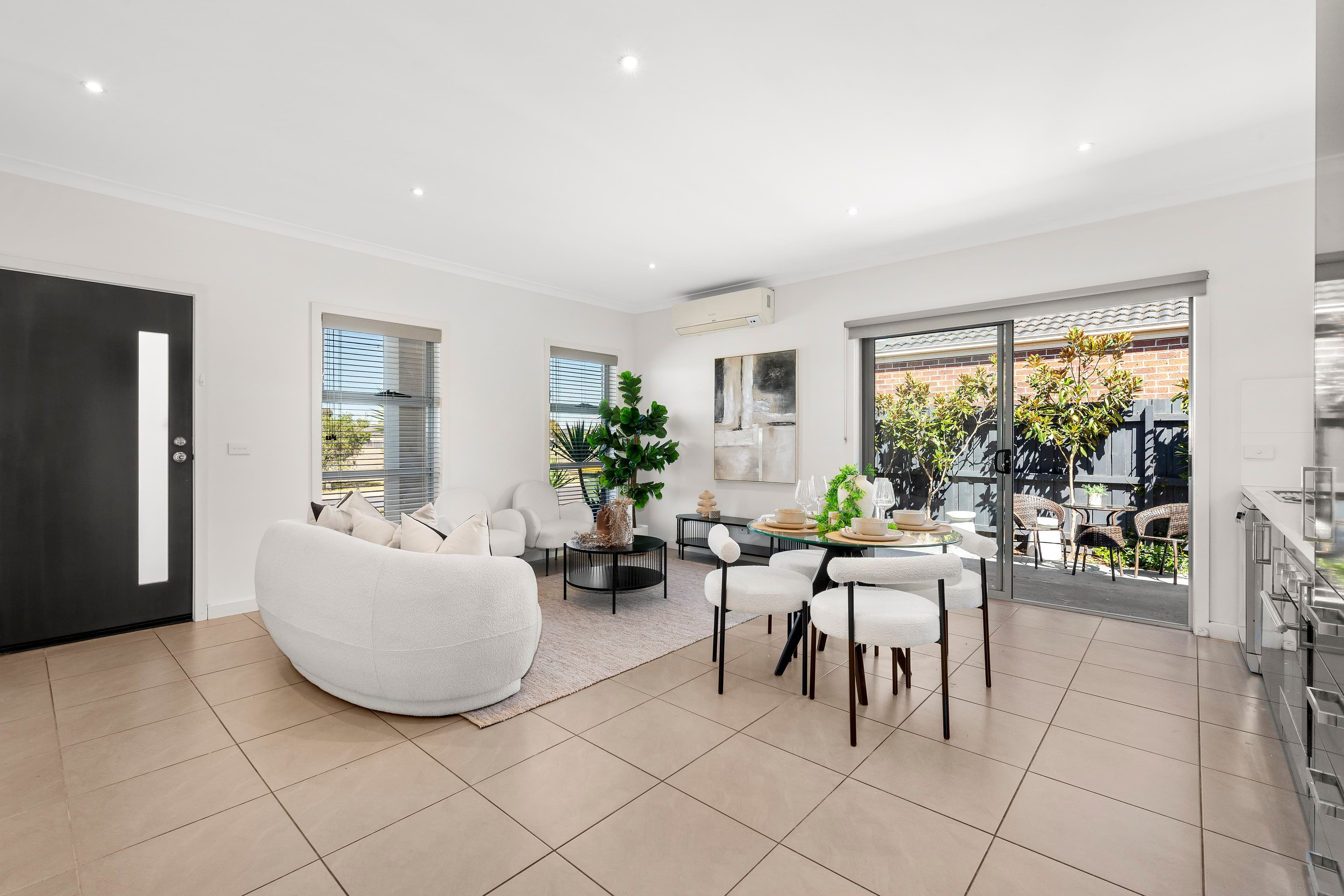 9 Chettam Street, Epping VIC 3076, Epping - Thumbnail 3