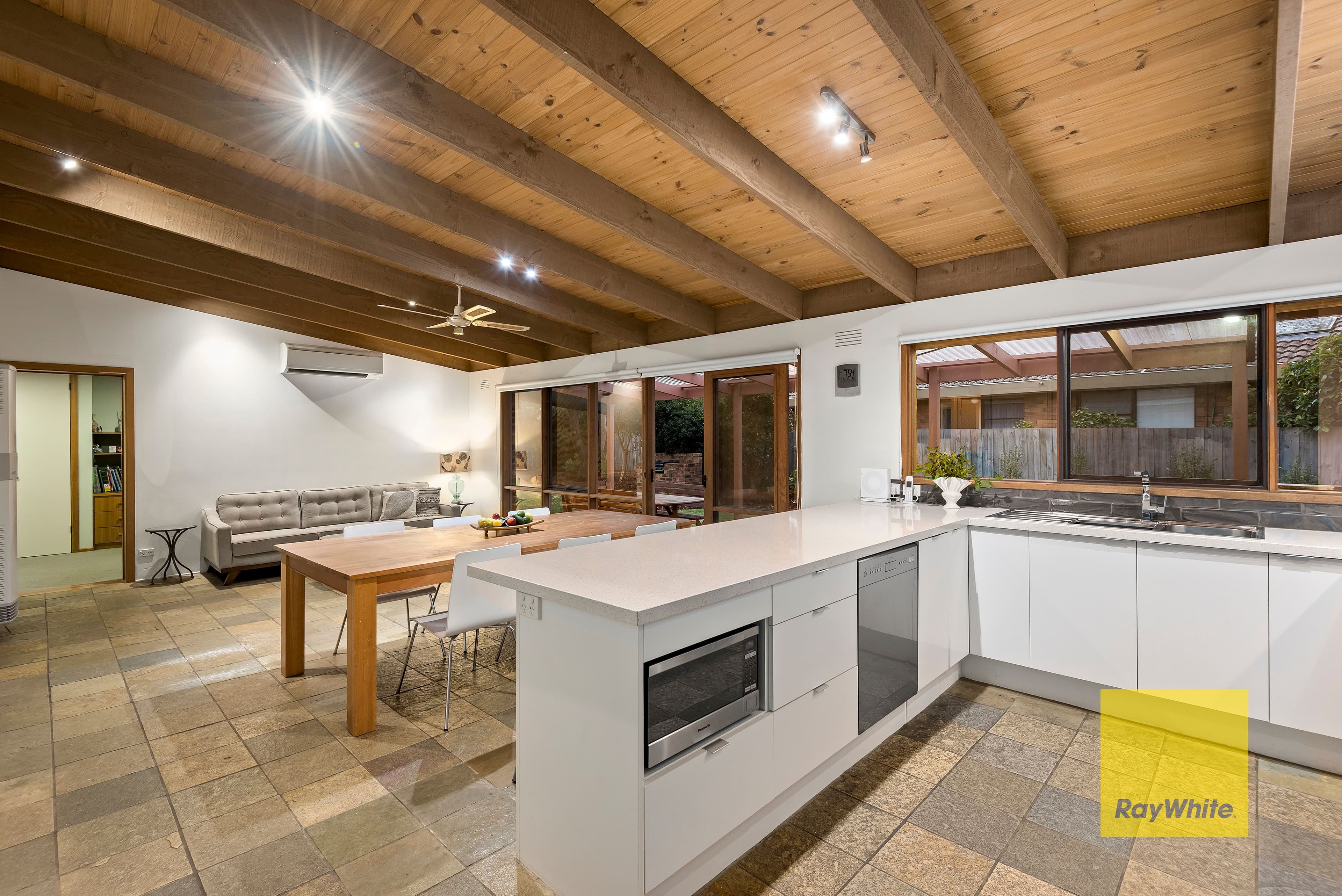 10 Crestmoor Drive, Highton VIC 3216, Highton - Thumbnail 4