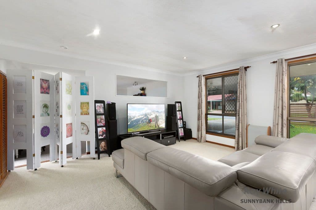 315 Loemans Road, Under Offer - Thumbnail 2