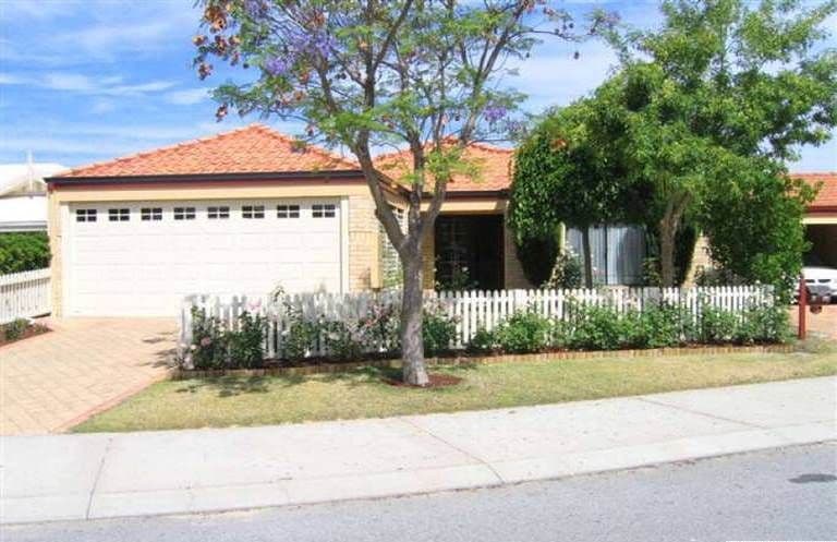 4 Solanum Court, ELLENBROOK WA 6069, Ellenbrook - Thumbnail 2