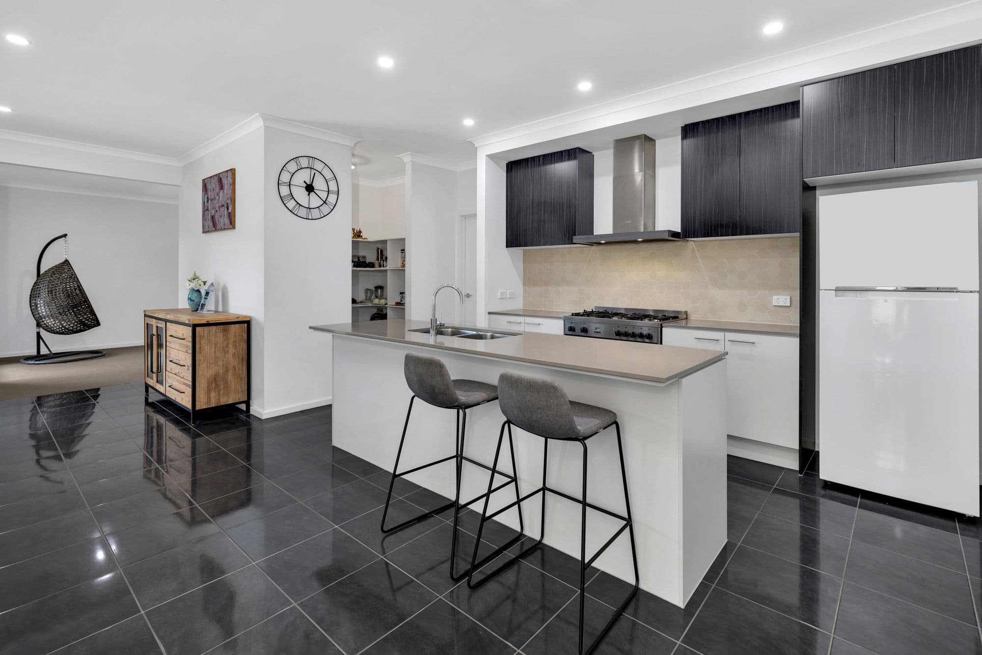 69 Vaughan Chase, Wyndham Vale VIC 3024, Wyndham Vale - Thumbnail 2
