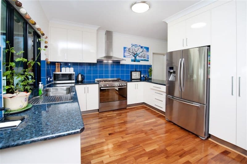3 Holts Road, BEACONSFIELD QLD 4740, Beaconsfield - Thumbnail 6
