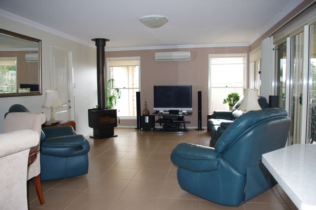 36 Smythe Drive, HIGHFIELDS QLD 4352, Highfields - Thumbnail 4