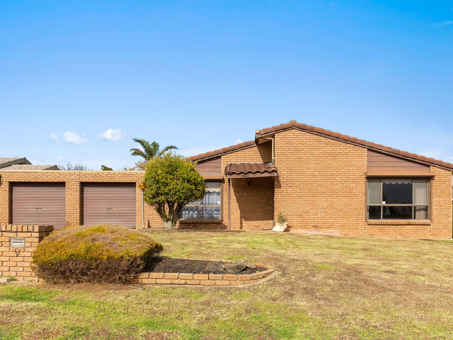9 Neeangarra Crescent, Hallett Cove SA 5158, Hallett Cove - Thumbnail 2