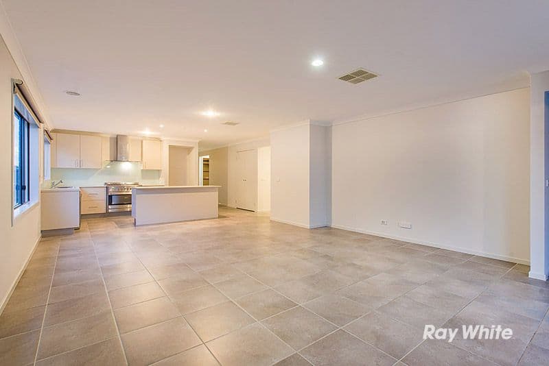 86 Thunderbolt Drive, Cranbourne East VIC 3977, Cranbourne East - Thumbnail 4