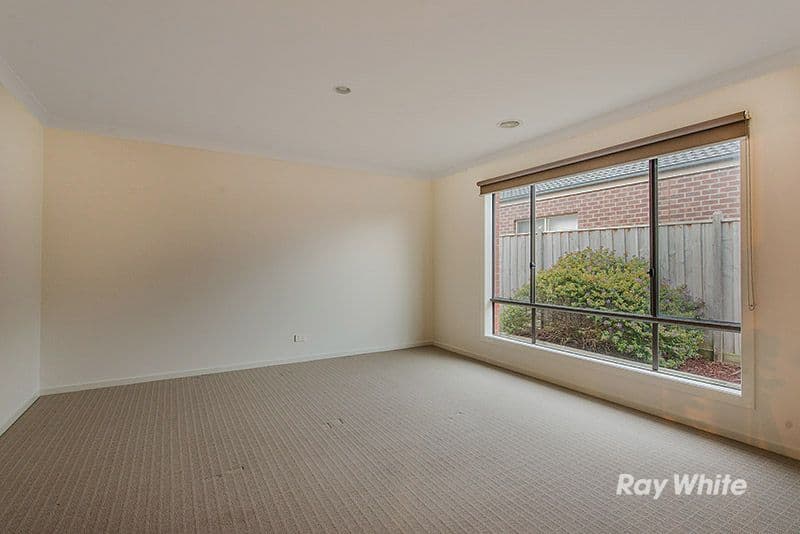 86 Thunderbolt Drive, Cranbourne East VIC 3977, Cranbourne East - Thumbnail 5
