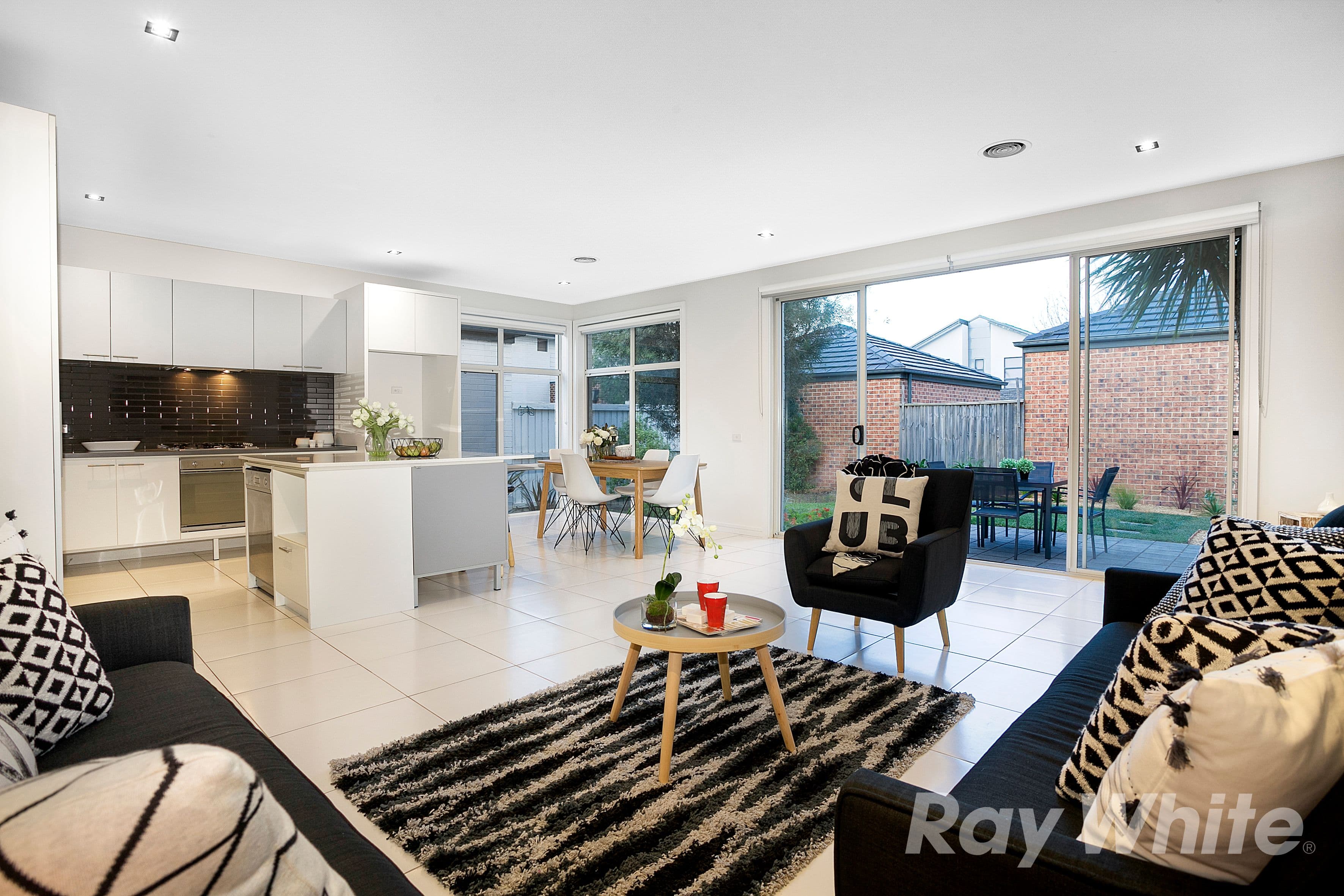 20 Rathdowne Way, Mulgrave VIC 3170, Mulgrave - Thumbnail 2