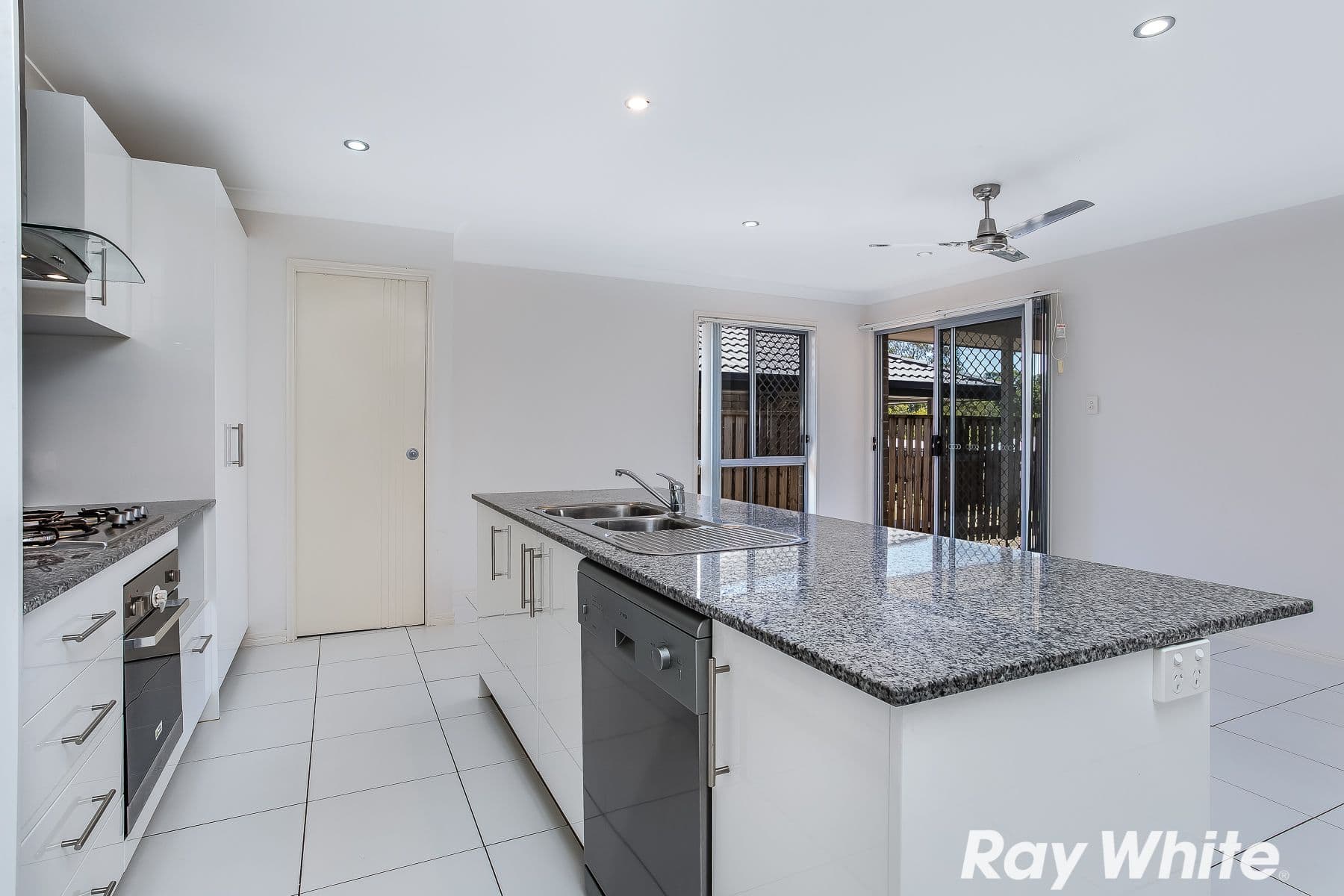 14 Kingfisher Street, Dakabin QLD 4503, Dakabin - Thumbnail 3