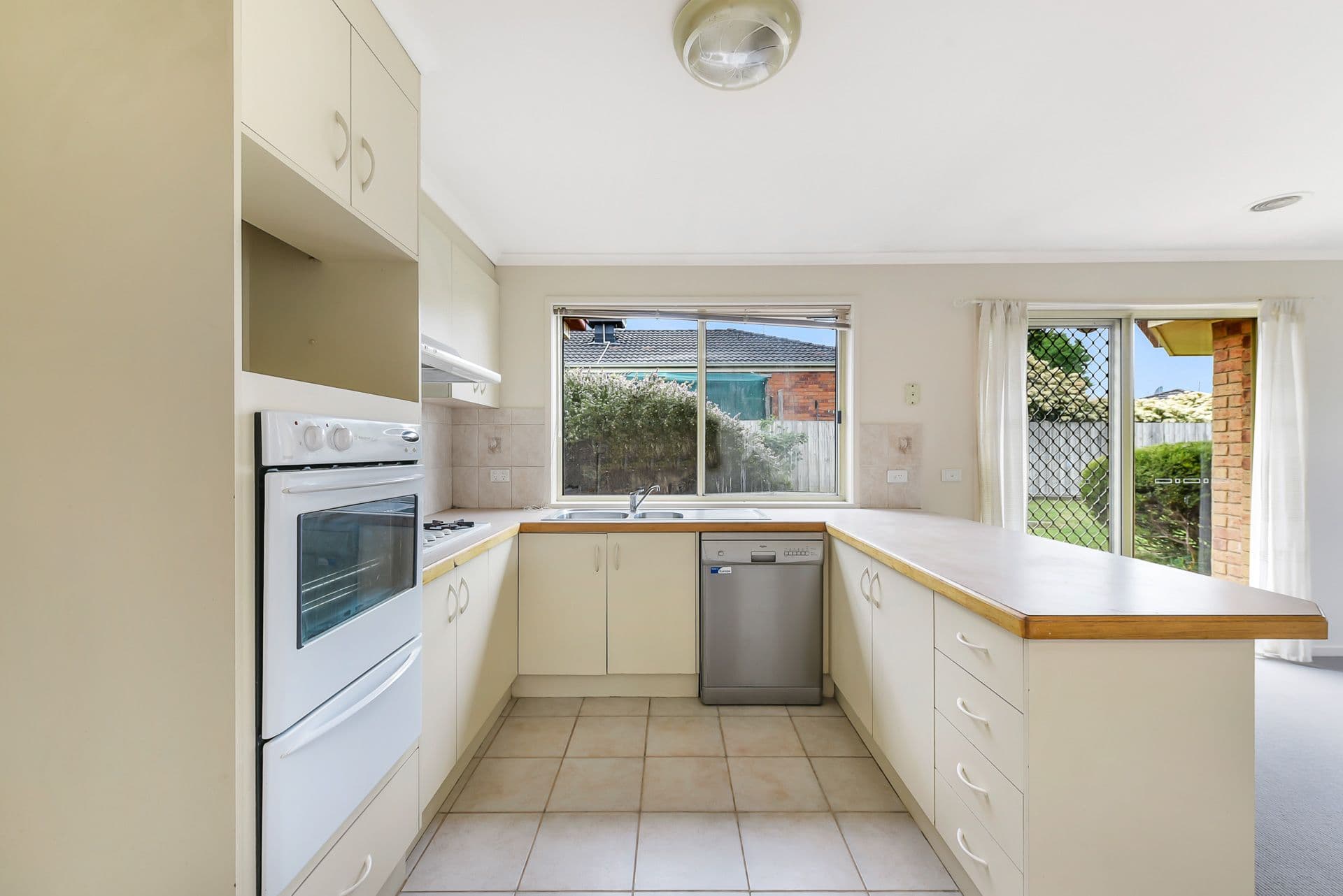 20 Portofino Drive, Cranbourne North VIC 3977, Cranbourne North - Thumbnail 3