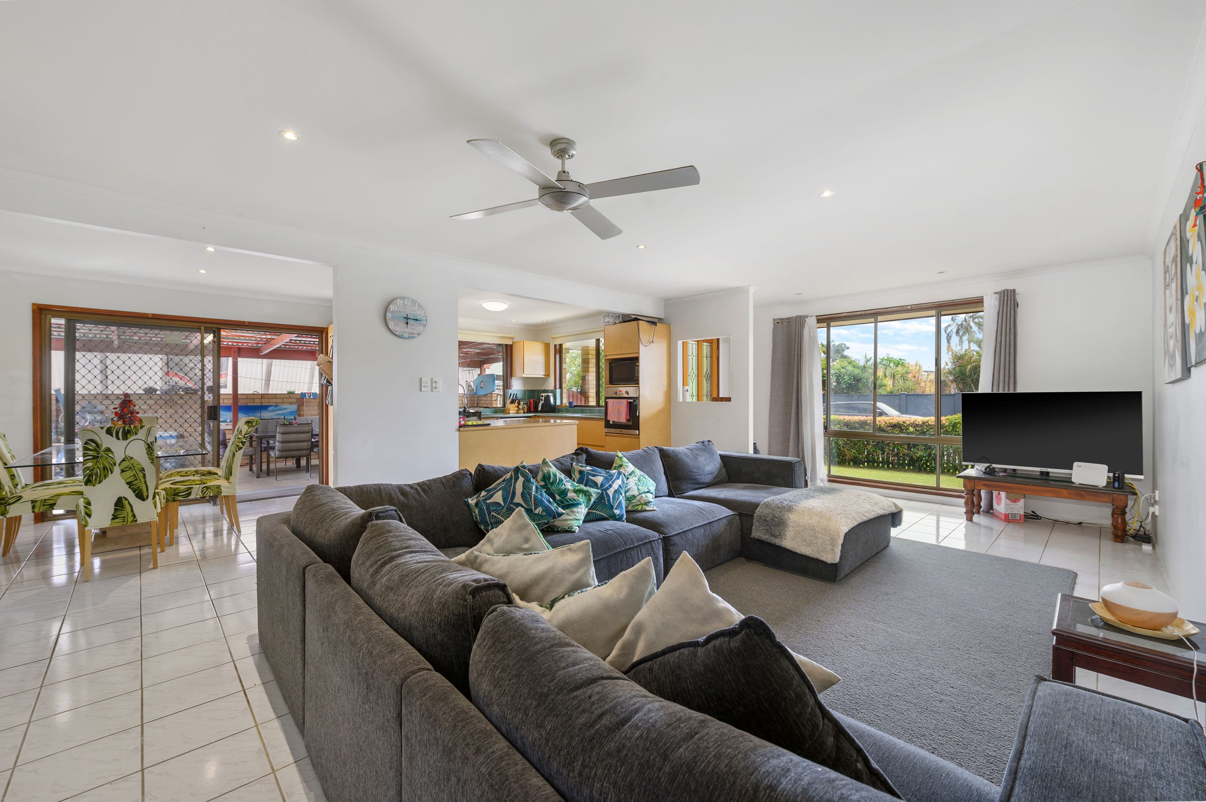 10 Hokitika Street, Broadbeach Waters QLD 4218, Broadbeach Waters - Thumbnail 7