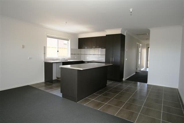 20 Rosella Grove, COWES VIC 3922, Cowes - Thumbnail 3