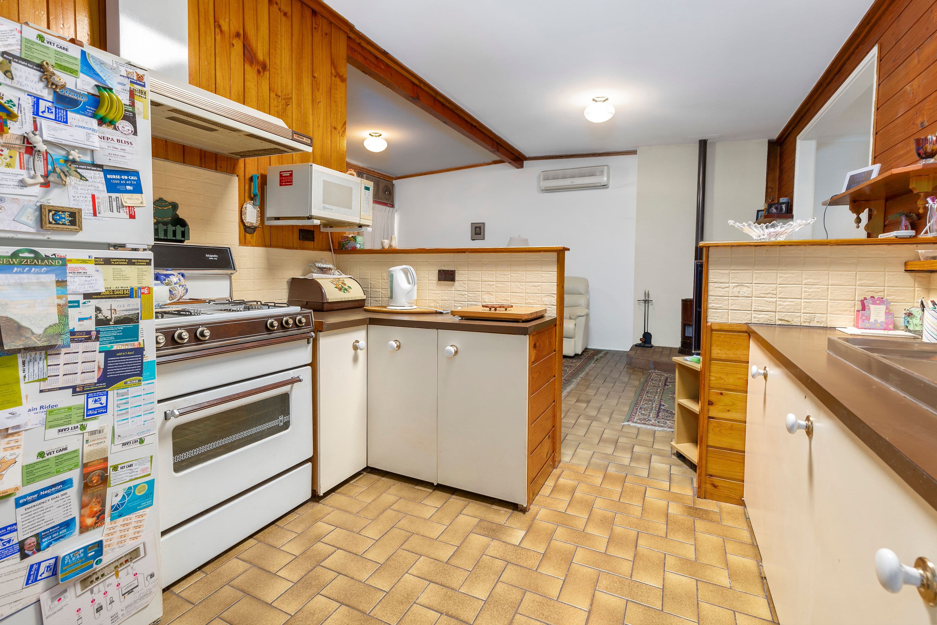 22 Overlea Avenue, Rosebud VIC 3939, Rosebud - Thumbnail 2