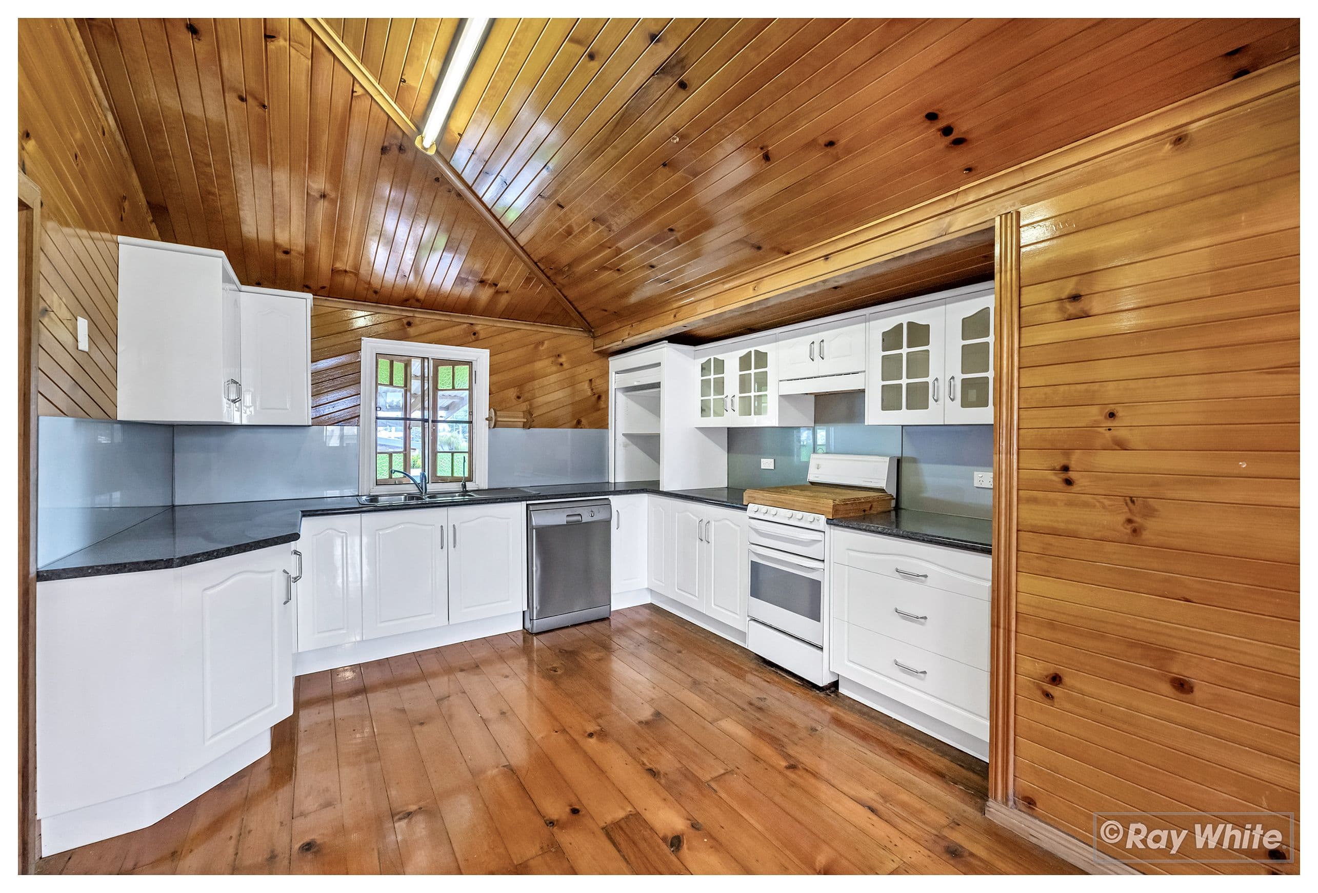 27 Bank Street, Park Avenue QLD 4701, Park Avenue - Thumbnail 4