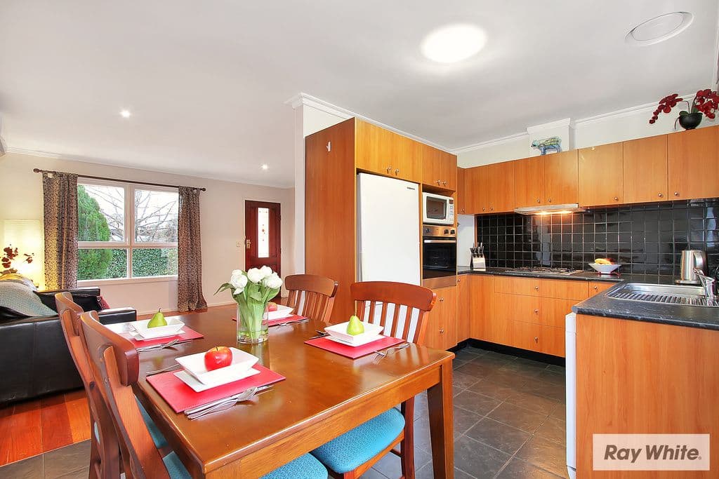 10 LEIGH Road, CROYDON VIC 3136, Croydon - Thumbnail 3