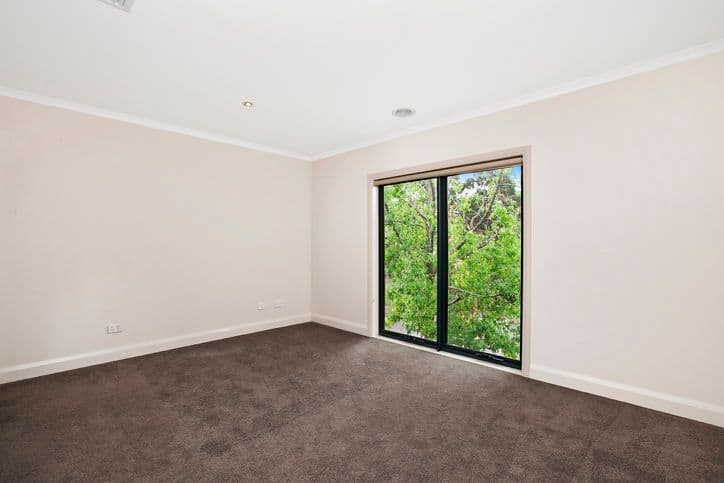 18 Thea Grove, DONCASTER EAST VIC 3109, Doncaster East - Thumbnail 7
