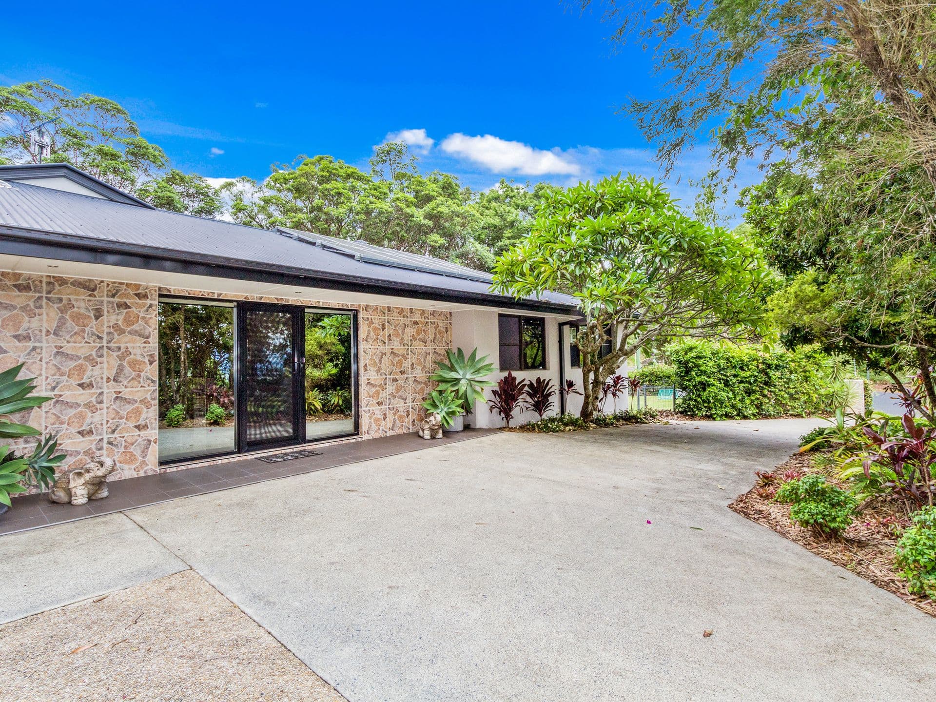 6 Farrants Road, Farrants Hill - Thumbnail 4