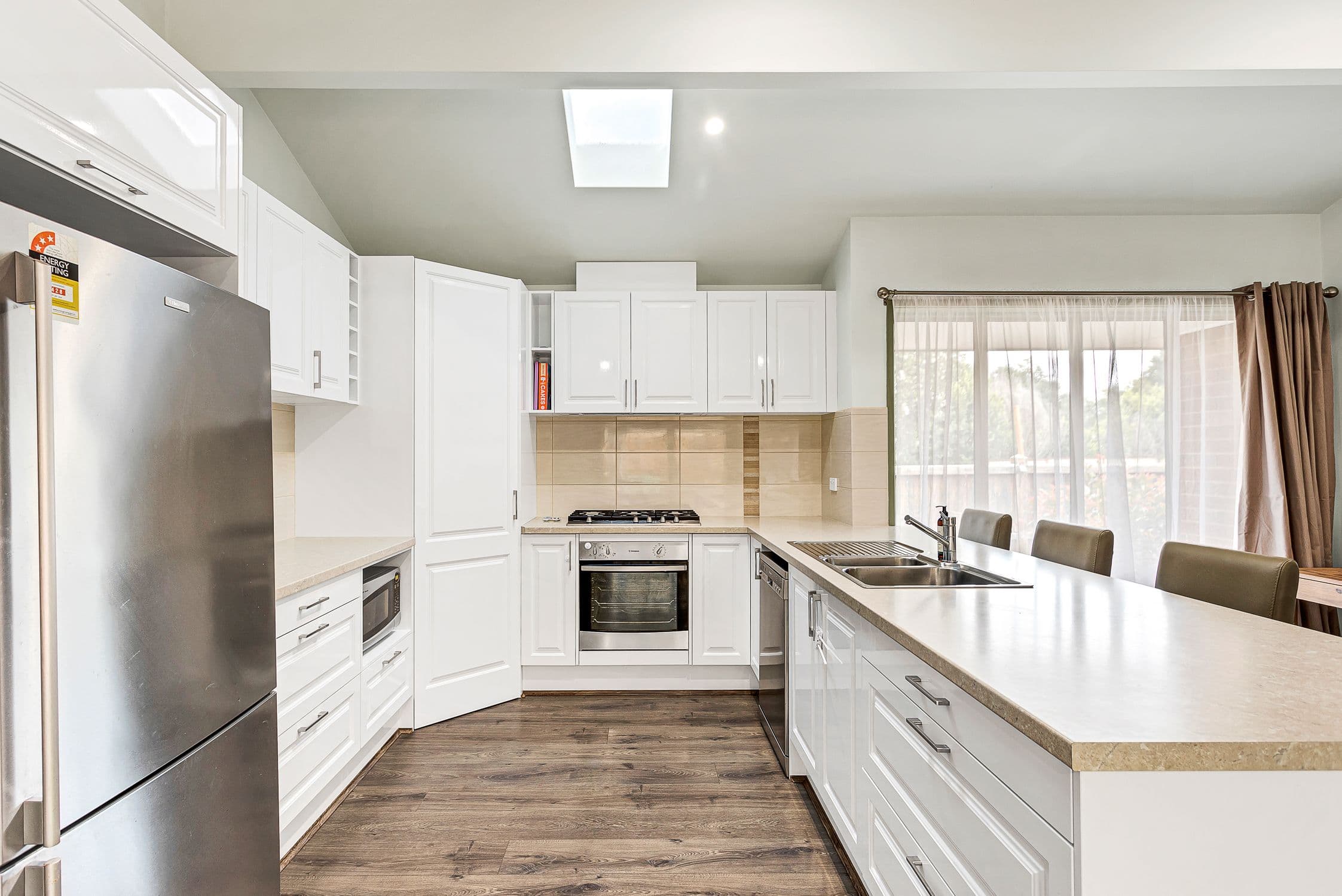 100 Landscape Drive, Mooroolbark VIC 3138, Mooroolbark - Thumbnail 2