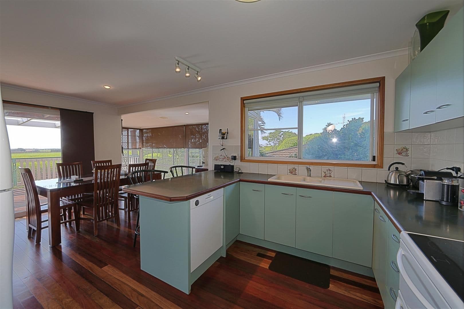 23 Rehbein Avenue, QUNABA QLD 4670, Qunaba - Thumbnail 5