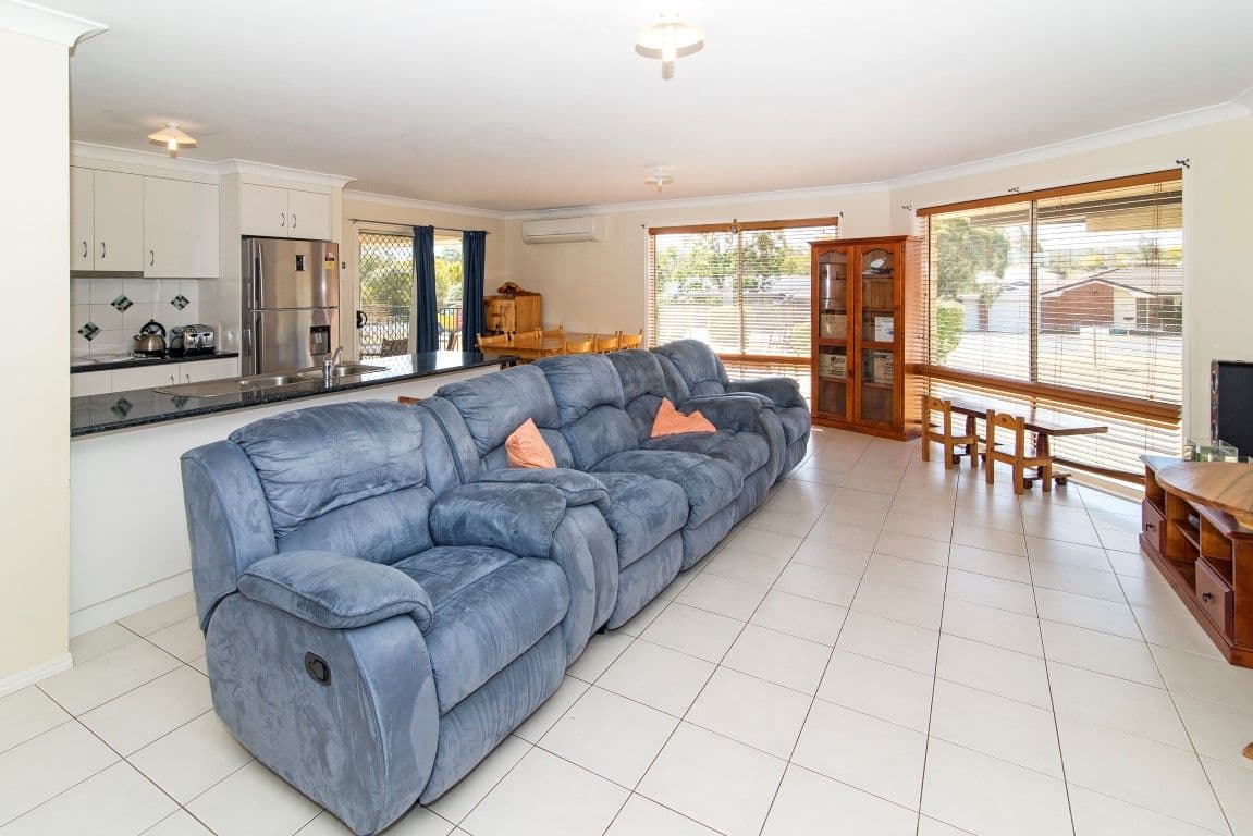 27 Laidley Street, HELIDON QLD 4344, Helidon - Thumbnail 3