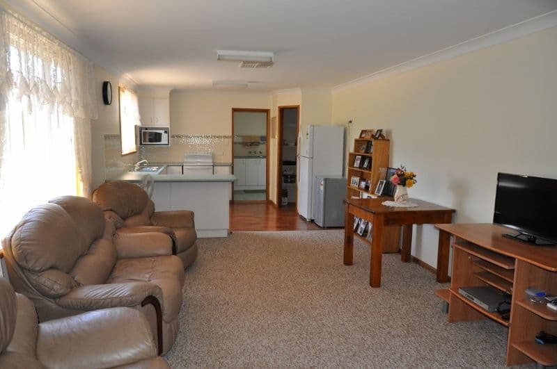 42 Pye Street, Eugowra - Thumbnail 7