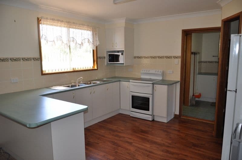 42 Pye Street, Eugowra - Thumbnail 8
