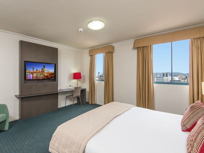 unit 2402-2403 / 570 Queen Street, BRISBANE QLD 4000, Brisbane City - Thumbnail 3