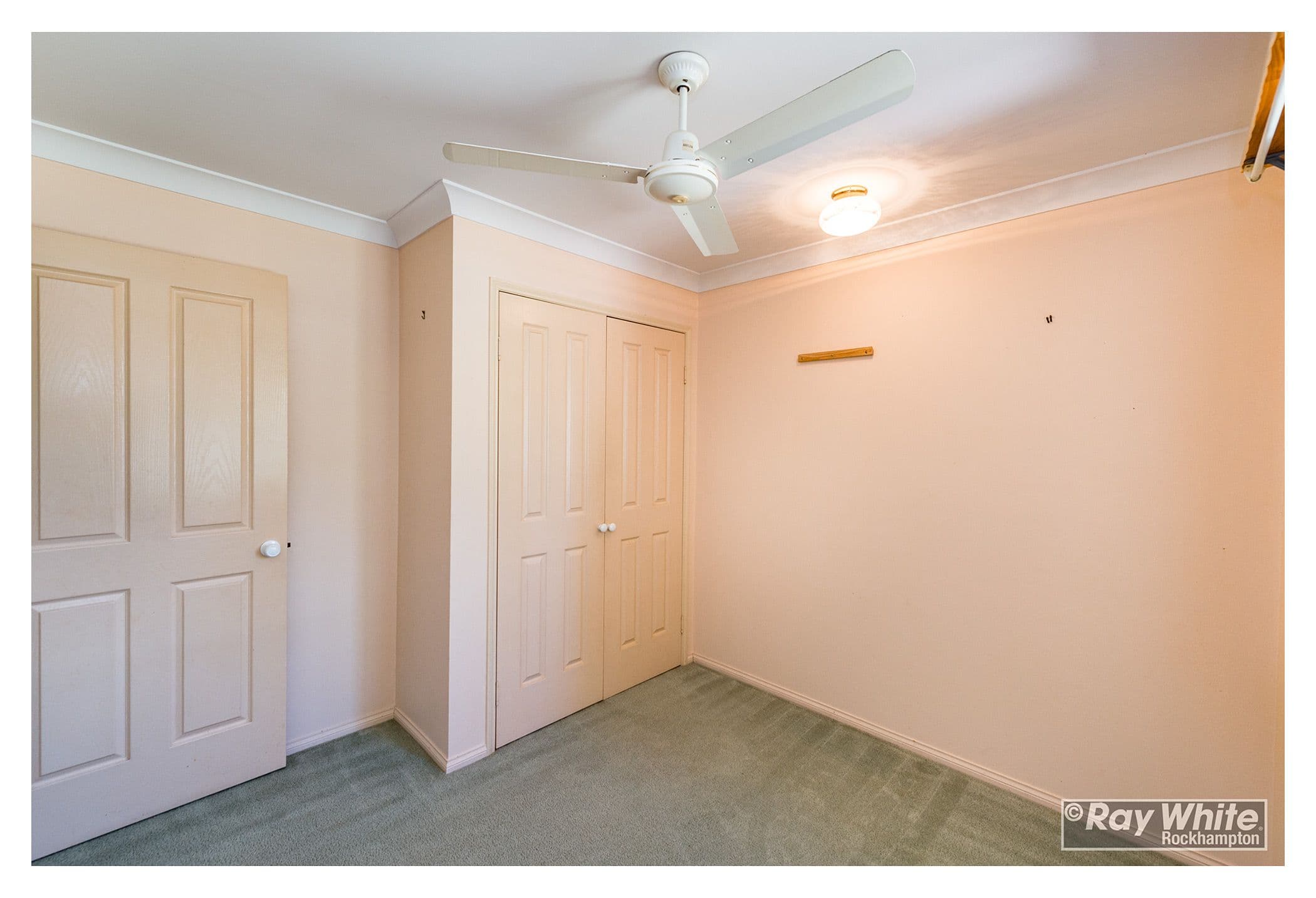 9 Ottaway Street, Norman Gardens QLD 4701, Norman Gardens - Thumbnail 2