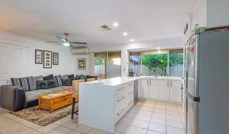 4 Amarina Close, Kenwick WA 6107, Kenwick - Thumbnail 2