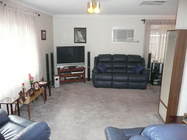 5 Guildford Close, SALISBURY HEIGHTS SA 5109, Salisbury Heights - Thumbnail 2