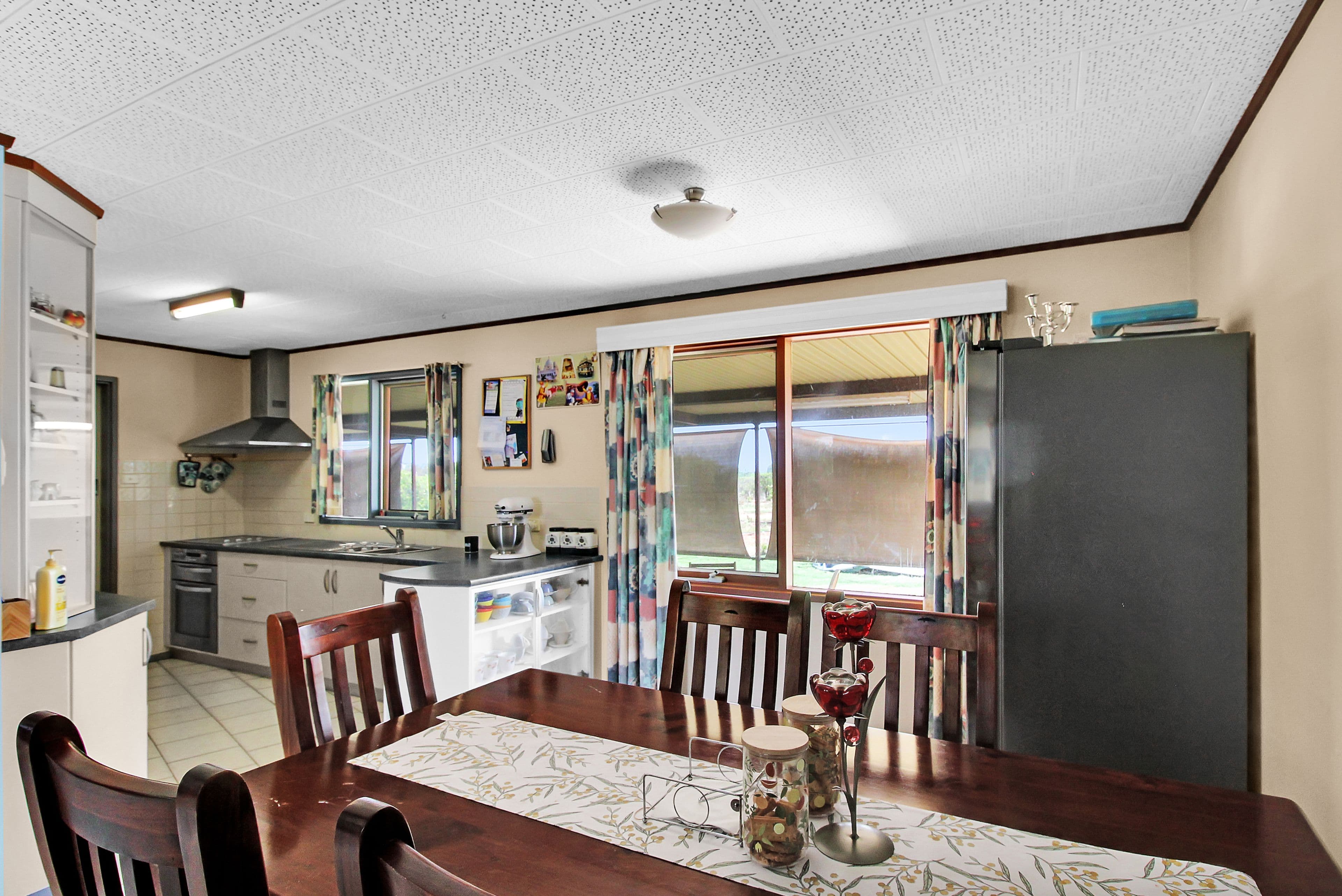 4 Lawrence Street, Sunlands SA 5322, Sunlands - Thumbnail 4
