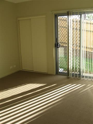 12 Meridian Avenue, SPRINGFIELD LAKES QLD 4300, Springfield Lakes - Thumbnail 4