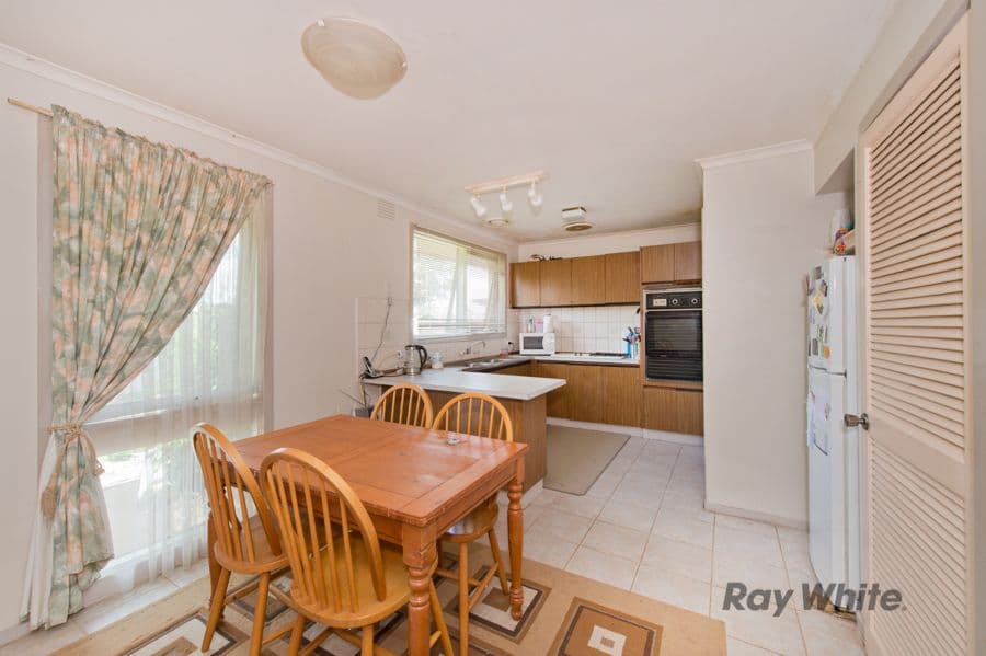 69 Hume Avenue, Melton South VIC 3338, Melton South - Thumbnail 2
