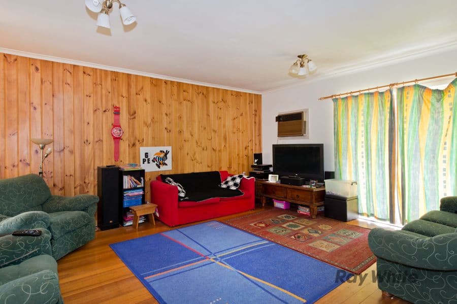 69 Hume Avenue, Melton South VIC 3338, Melton South - Thumbnail 3