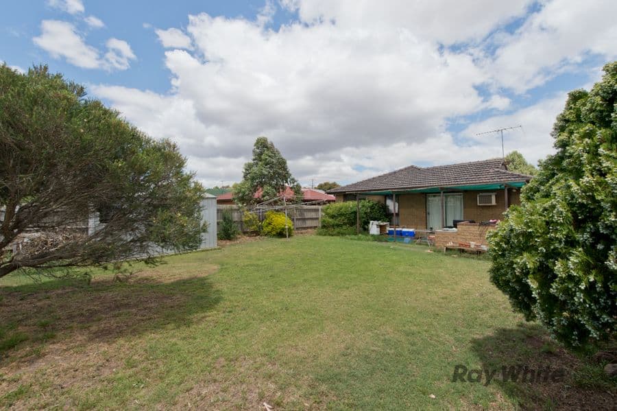 69 Hume Avenue, Melton South VIC 3338, Melton South - Thumbnail 8